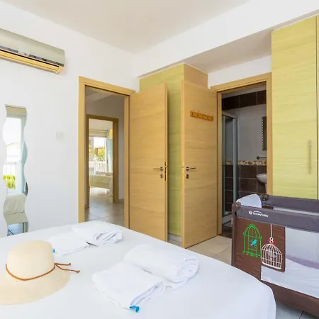 Marina 别墅 *